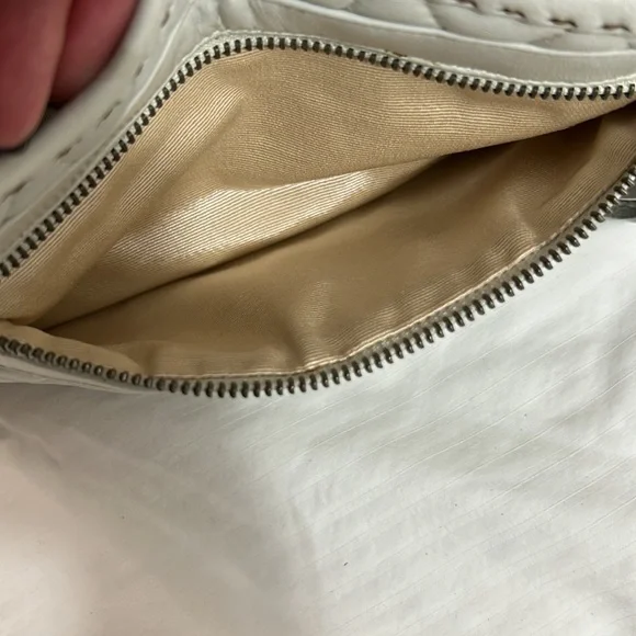 Carla Mancini Beige Quilted Leather Clutch - Picture 6 of 9